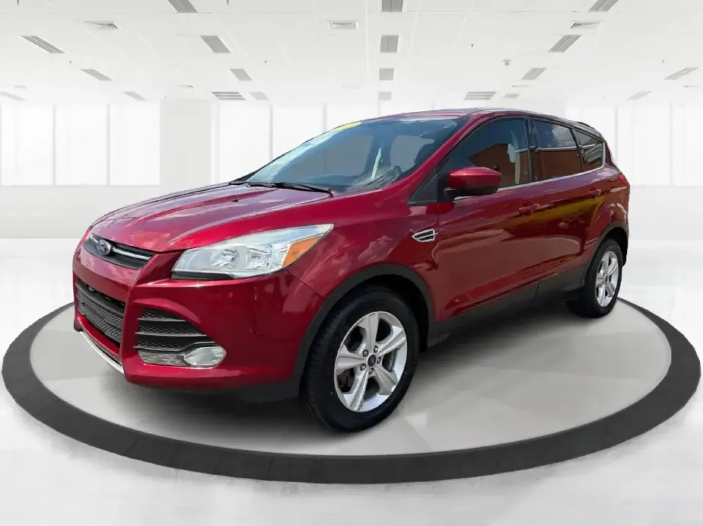 2016 Ford Escape SE (1FMCU0G73GU) with an 2.5L L4 DOHC 16V engine, 6-Speed Automatic transmission, located at 880 E. National Road, Vandalia, OH, 45377, (937) 908-9800, 39.891918, -84.183594 - Pack up the kids, load the groceries, or point the nose toward a weekend getaway-this 2016 Ford Escape SE is the kind of compact SUV that fits real life in Vandalia, OH. With its easy-to-park size, versatile cargo space, and comfortable cabin, it's a smart choice for commuters heading down I75, fami - Photo#8