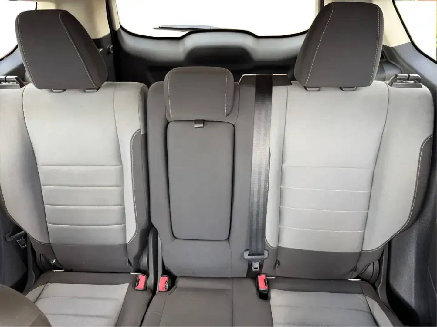 2016 Ford Escape SE (1FMCU0G73GU) with an 2.5L L4 DOHC 16V engine, 6-Speed Automatic transmission, located at 880 E. National Road, Vandalia, OH, 45377, (937) 908-9800, 39.891918, -84.183594 - Pack up the kids, load the groceries, or point the nose toward a weekend getaway-this 2016 Ford Escape SE is the kind of compact SUV that fits real life in Vandalia, OH. With its easy-to-park size, versatile cargo space, and comfortable cabin, it's a smart choice for commuters heading down I75, fami - Photo#14