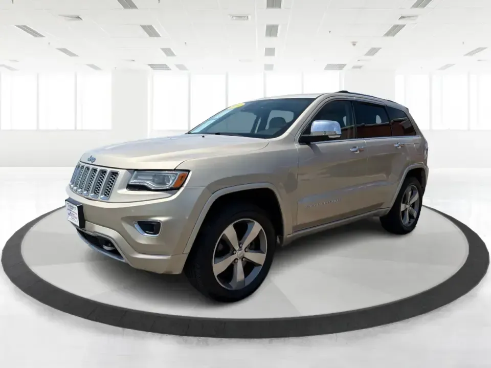 2014 Jeep Grand Cherokee Overland (1C4RJFCTXEC) with an 5.7L V8 OHV 16V engine, 5-Speed Automatic transmission, located at 1184 Kauffman Ave, Fairborn, OH, 45324, (937) 908-9800, 39.807072, -84.030914 - Picture your next weekend: loading up for a road trip to Yellow Springs, cruising I675 with the family in comfort, or heading out to the trails and backroads around Wright-Patterson Air Force Base with the confidence of 4WD. This 2014 Jeep Grand Cherokee Overland is built for drivers who want a refi - Photo#8