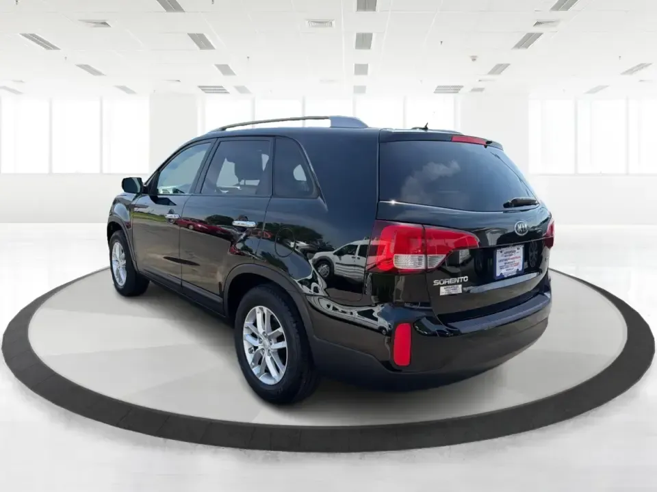 2014 Kia Sorento LX 2WD (5XYKT3A68EG) with an 2.4L L4 DOHC 16V engine, 6-Speed Automatic transmission, located at 8750 N County Rd 25A, Piqua, OH, 45356, (937) 908-9800, 40.164391, -84.232513 - Weekend road trips to Indian Lake, daily commutes down I-75, or hauling sports gear across Troy-this 2014 Kia Sorento LX is the kind of SUV that fits real life. Finished in Ebony Black and built for practicality, it's a smart pick for growing families, busy professionals, and budget-conscious buyers- Photo#4