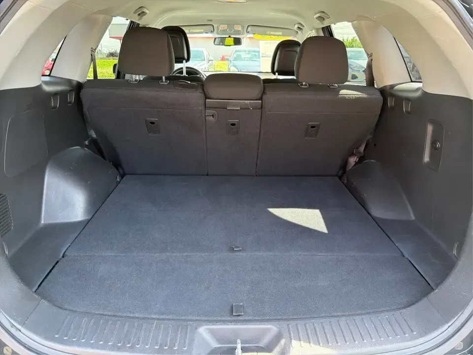 2014 Kia Sorento LX 2WD (5XYKT3A68EG) with an 2.4L L4 DOHC 16V engine, 6-Speed Automatic transmission, located at 8750 N County Rd 25A, Piqua, OH, 45356, (937) 908-9800, 40.164391, -84.232513 - Weekend road trips to Indian Lake, daily commutes down I-75, or hauling sports gear across Troy-this 2014 Kia Sorento LX is the kind of SUV that fits real life. Finished in Ebony Black and built for practicality, it's a smart pick for growing families, busy professionals, and budget-conscious buyers- Photo#12