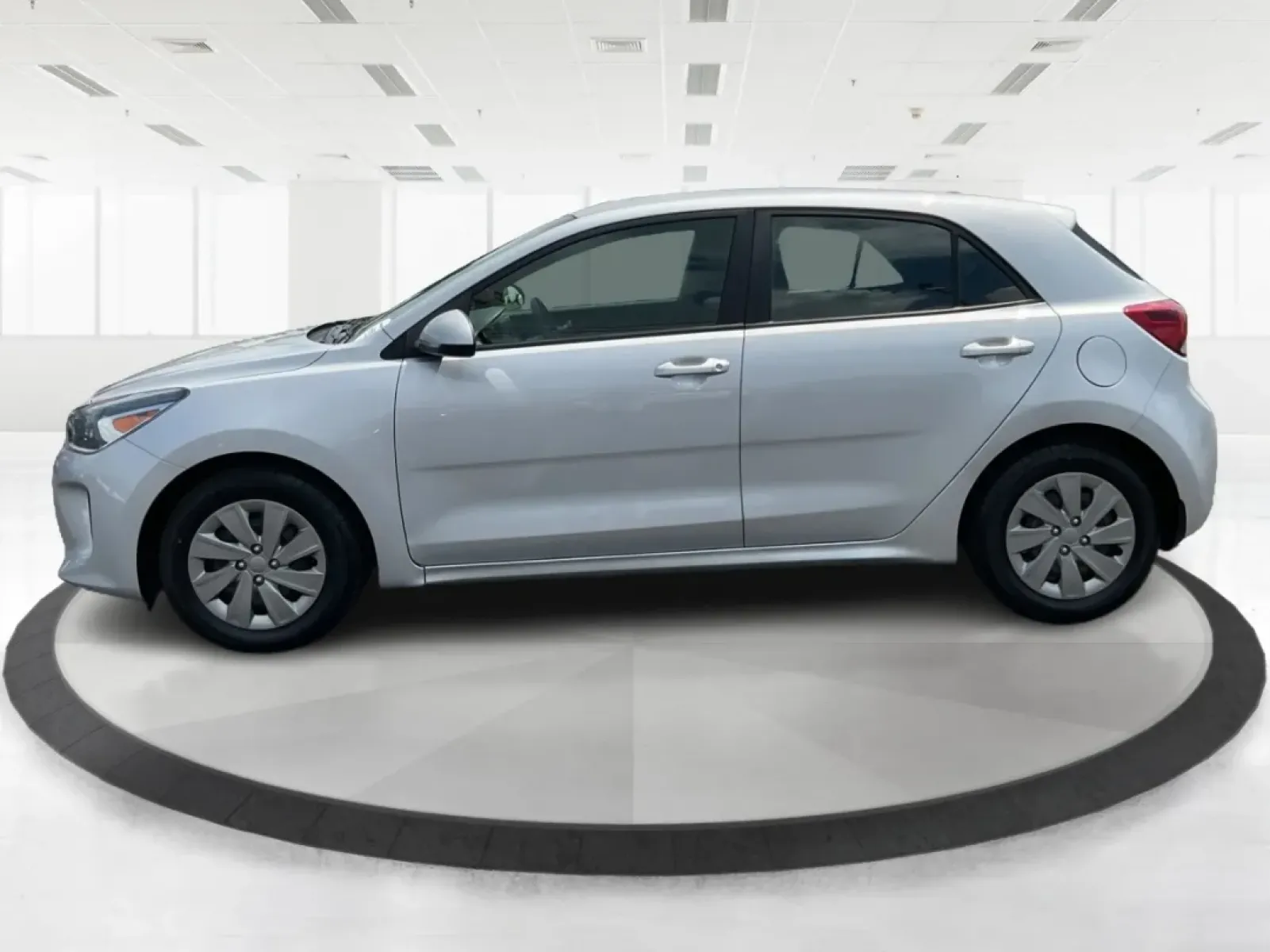 2019 Kia Rio 5-Door S (3KPA25AB6KE) with an Gamma 1.6L I-4 gasoline direct injection engine, located at 1099 N County Rd 25A , Troy, OH, 45373, (937) 908-9800, 40.057079, -84.212883 - Discover the perfect blend of style, efficiency, and affordability with this 2019 Kia Rio 5-Door from Advantage Car and Credit in Troy, OH. This hatchback is not just a car; it's a lifestyle ally, ideal for budget-conscious buyers and growing families alike. With its compact design and versatile car - Photo#5