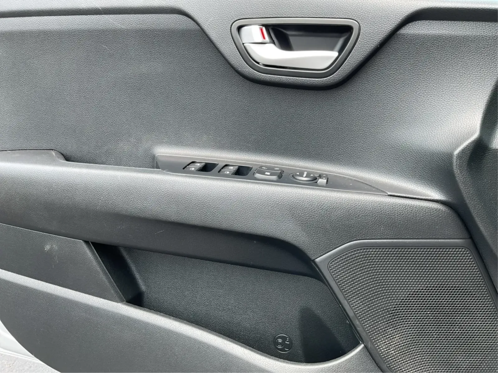 2019 Kia Rio 5-Door S (3KPA25AB6KE) with an Gamma 1.6L I-4 gasoline direct injection engine, located at 1099 N County Rd 25A , Troy, OH, 45373, (937) 908-9800, 40.057079, -84.212883 - Discover the perfect blend of style, efficiency, and affordability with this 2019 Kia Rio 5-Door from Advantage Car and Credit in Troy, OH. This hatchback is not just a car; it's a lifestyle ally, ideal for budget-conscious buyers and growing families alike. With its compact design and versatile car - Photo#17