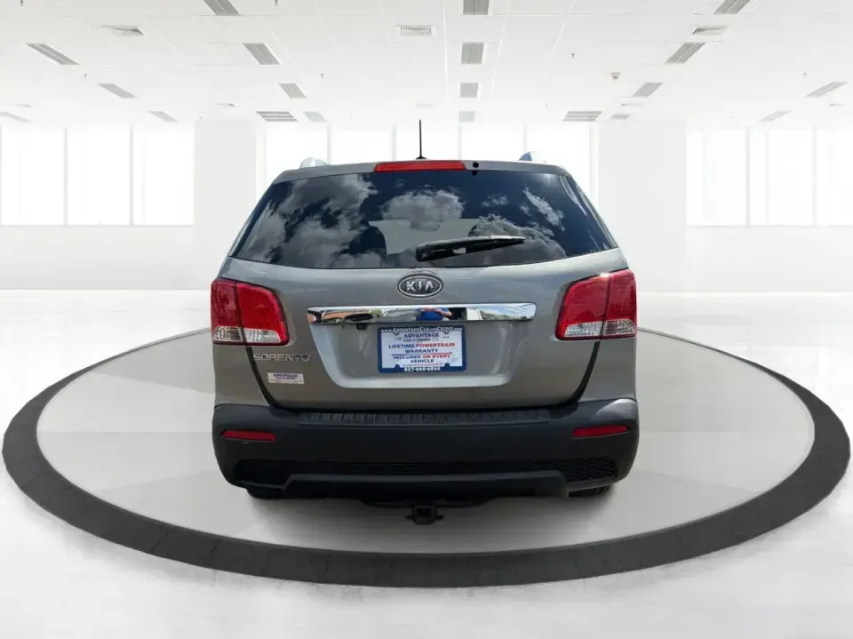 2013 Kia Sorento LX 2WD (5XYKT3A69DG) with an 2.4L L4 DOHC 16V engine, 6-Speed Automatic transmission, located at 8750 N County Rd 25A, Piqua, OH, 45356, (937) 908-9800, 40.164391, -84.232513 - Pack up the kids, load the cooler, and point your weekend plans toward Indian Lake or a quick getaway down I-75-this 2013 Kia Sorento LX 2WD is the kind of practical SUV that fits real life in Piqua. With roomy seating, flexible cargo space, and everyday comfort, it's a smart pick for growing famili - Photo#3