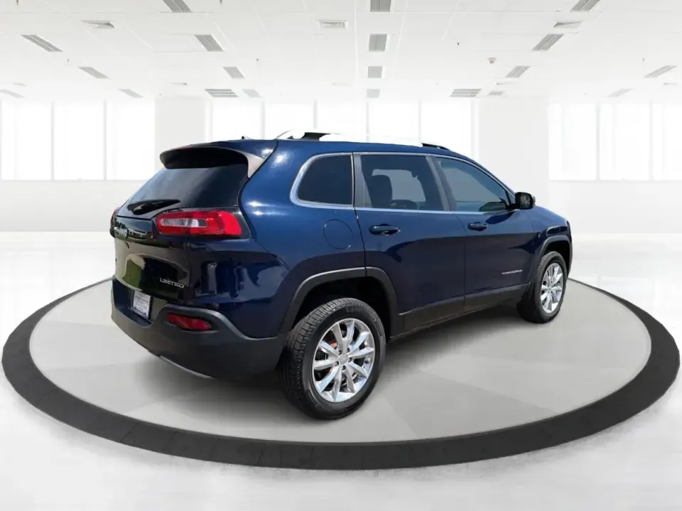 2016 Jeep Cherokee Limited 4WD (1C4PJMDB9GW) with an 2.4L L4 DOHC 16V engine, 9A transmission, located at 1099 N County Rd 25A , Troy, OH, 45373, (937) 908-9800, 40.057079, -84.212883 - Picture your next weekend: loading up the family for a quick trip to Charleston Falls Preserve, cruising out toward Taylorsville MetroPark, or taking the scenic backroads around Troy with confident four-wheel-drive capability and premium comfort. This 2016 Jeep Cherokee Limited 4WD in standout True- Photo#2