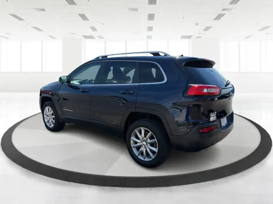 2016 Jeep Cherokee Limited 4WD (1C4PJMDB9GW) with an 2.4L L4 DOHC 16V engine, 9A transmission, located at 1099 N County Rd 25A , Troy, OH, 45373, (937) 908-9800, 40.057079, -84.212883 - Picture your next weekend: loading up the family for a quick trip to Charleston Falls Preserve, cruising out toward Taylorsville MetroPark, or taking the scenic backroads around Troy with confident four-wheel-drive capability and premium comfort. This 2016 Jeep Cherokee Limited 4WD in standout True- Photo#4