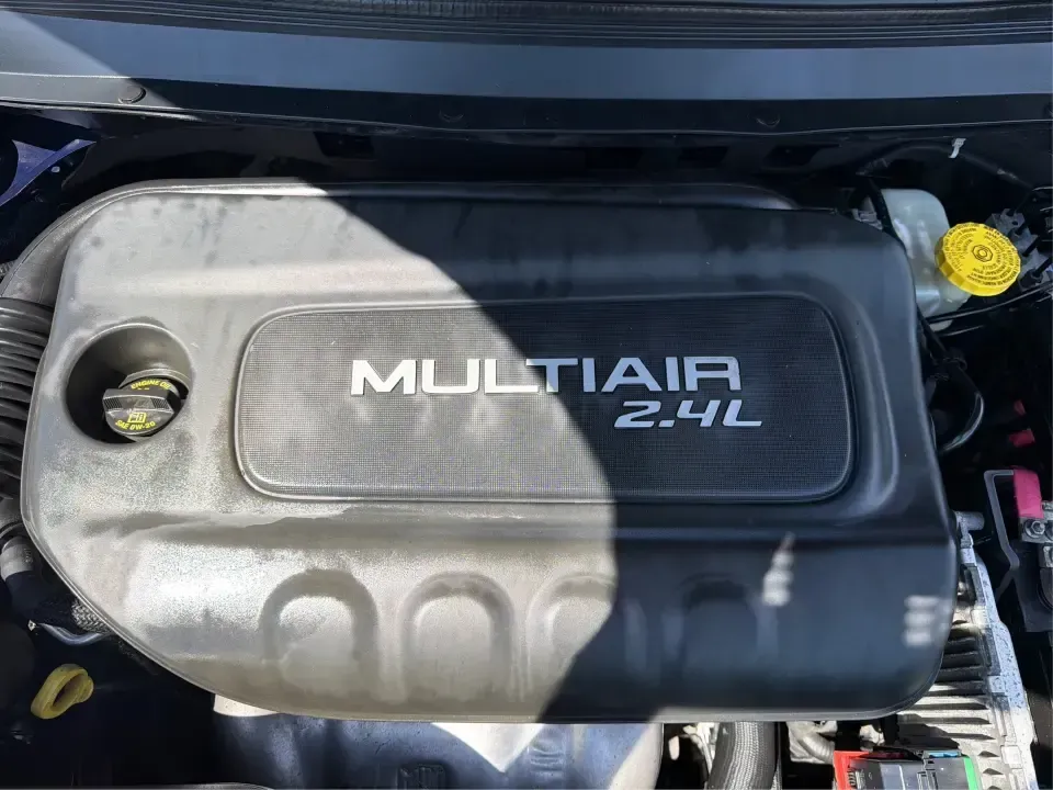 2016 Jeep Cherokee Limited 4WD (1C4PJMDB9GW) with an 2.4L L4 DOHC 16V engine, 9A transmission, located at 1099 N County Rd 25A , Troy, OH, 45373, (937) 908-9800, 40.057079, -84.212883 - Picture your next weekend: loading up the family for a quick trip to Charleston Falls Preserve, cruising out toward Taylorsville MetroPark, or taking the scenic backroads around Troy with confident four-wheel-drive capability and premium comfort. This 2016 Jeep Cherokee Limited 4WD in standout True- Photo#11
