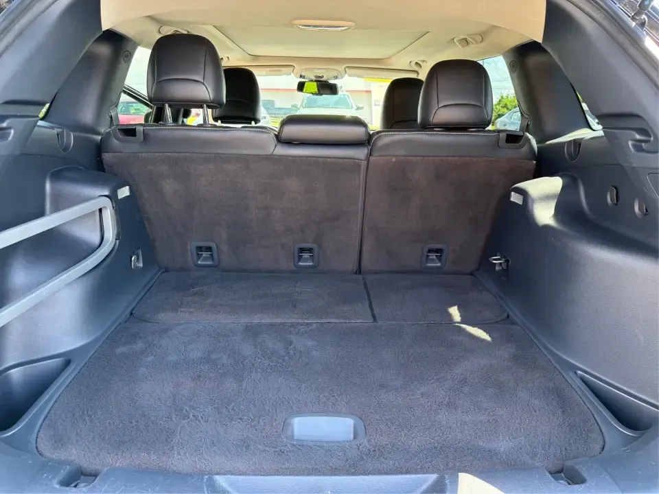 2016 Jeep Cherokee Limited 4WD (1C4PJMDB9GW) with an 2.4L L4 DOHC 16V engine, 9A transmission, located at 1099 N County Rd 25A , Troy, OH, 45373, (937) 908-9800, 40.057079, -84.212883 - Picture your next weekend: loading up the family for a quick trip to Charleston Falls Preserve, cruising out toward Taylorsville MetroPark, or taking the scenic backroads around Troy with confident four-wheel-drive capability and premium comfort. This 2016 Jeep Cherokee Limited 4WD in standout True- Photo#12