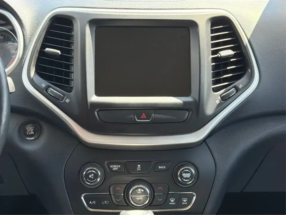 2016 Jeep Cherokee Limited 4WD (1C4PJMDB9GW) with an 2.4L L4 DOHC 16V engine, 9A transmission, located at 1099 N County Rd 25A , Troy, OH, 45373, (937) 908-9800, 40.057079, -84.212883 - Picture your next weekend: loading up the family for a quick trip to Charleston Falls Preserve, cruising out toward Taylorsville MetroPark, or taking the scenic backroads around Troy with confident four-wheel-drive capability and premium comfort. This 2016 Jeep Cherokee Limited 4WD in standout True- Photo#13