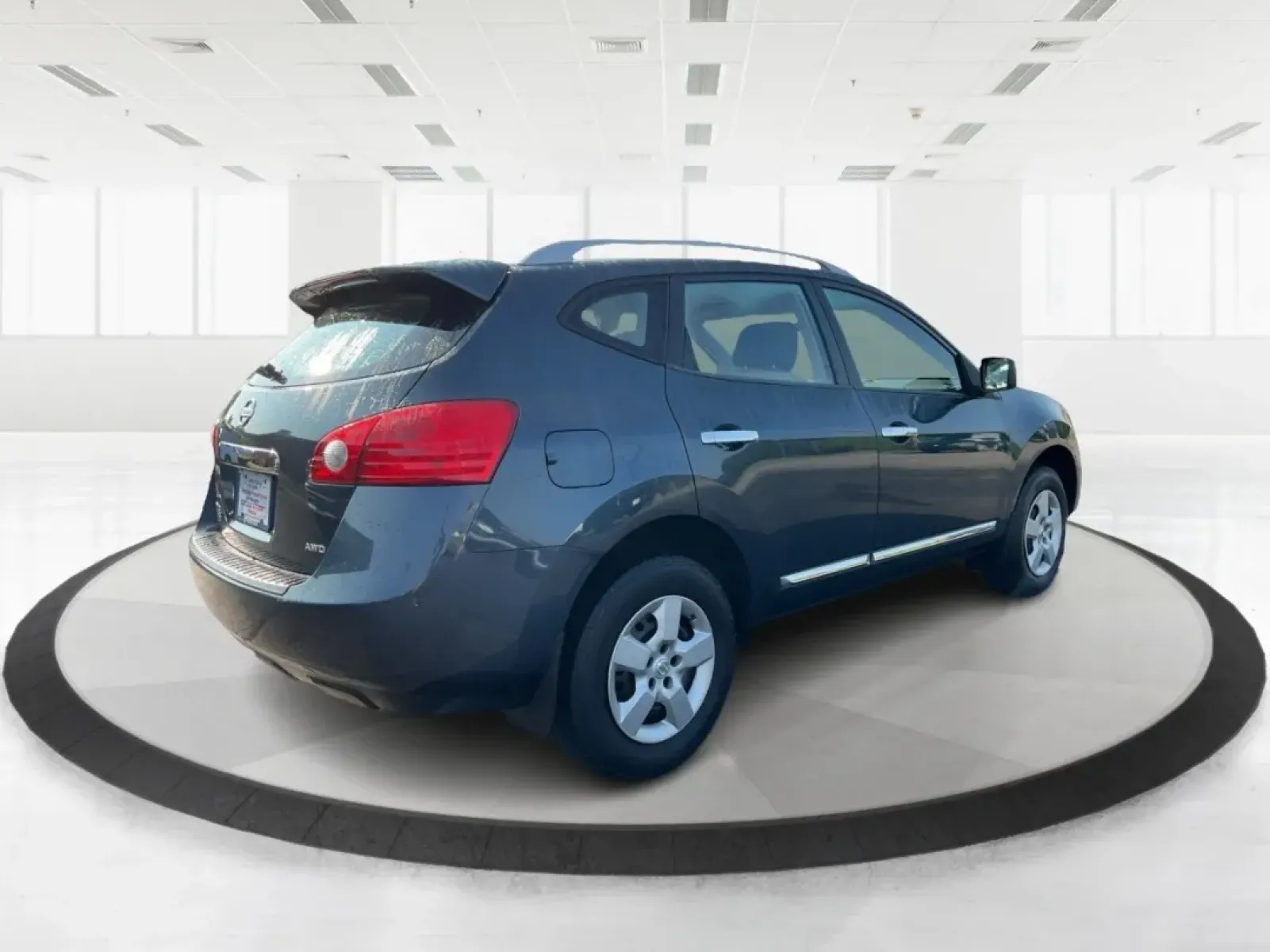 2015 Nissan Rogue S (JN8AS5MV3FW) with an 2.5L I-4 DOHC engine, located at 1099 N County Rd 25A , Troy, OH, 45373, (937) 908-9800, 40.057079, -84.212883 - **Adventure Awaits with the 2015 Nissan Rogue at Advantage Car and Credit - Troy!**<br /> <br /> Are you ready to take your family adventures to the next level? The 2015 Nissan Rogue, available now at Advantage Car and Credit in Troy, OH, is the perfect companion for growing families, long commutes, - Photo#2