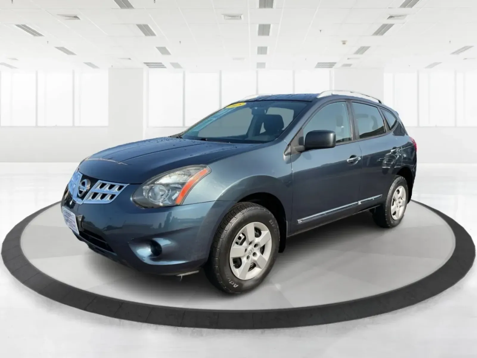 2015 Nissan Rogue S (JN8AS5MV3FW) with an 2.5L I-4 DOHC engine, located at 1099 N County Rd 25A , Troy, OH, 45373, (937) 908-9800, 40.057079, -84.212883 - **Adventure Awaits with the 2015 Nissan Rogue at Advantage Car and Credit - Troy!**<br /> <br /> Are you ready to take your family adventures to the next level? The 2015 Nissan Rogue, available now at Advantage Car and Credit in Troy, OH, is the perfect companion for growing families, long commutes, - Photo#8