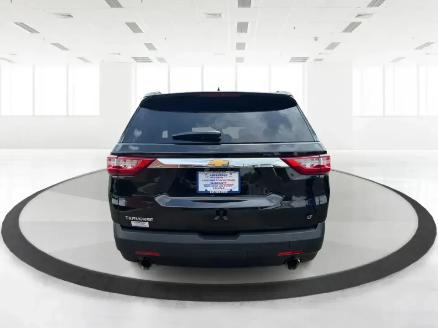 2019 Chevrolet Traverse 3LT (1GNERHKW6KJ) with an 3.6L V-6 gasoline direct injection engine, 9A transmission, located at 1230 East Main St, Xenia, OH, 45385, (937) 908-9800, 39.688026, -83.910172 - Load up the kids, the groceries, and the gear-then head from weekday school drop-offs to weekend road trips without feeling cramped. This 2019 Chevrolet Traverse 3LT is built for real life in Xenia, with three-row flexibility, confident V6 power, and the kind of comfort features that make long drive - Photo#3