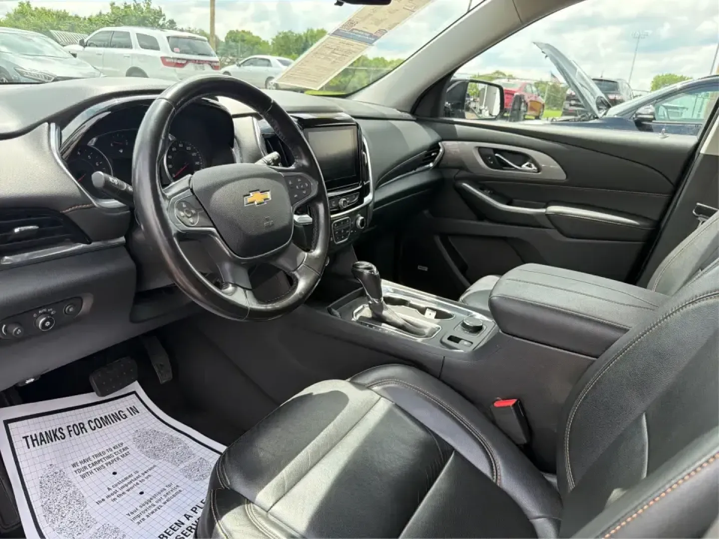 2019 Chevrolet Traverse 3LT (1GNERHKW6KJ) with an 3.6L V-6 gasoline direct injection engine, 9A transmission, located at 1230 East Main St, Xenia, OH, 45385, (937) 908-9800, 39.688026, -83.910172 - Load up the kids, the groceries, and the gear-then head from weekday school drop-offs to weekend road trips without feeling cramped. This 2019 Chevrolet Traverse 3LT is built for real life in Xenia, with three-row flexibility, confident V6 power, and the kind of comfort features that make long drive - Photo#9