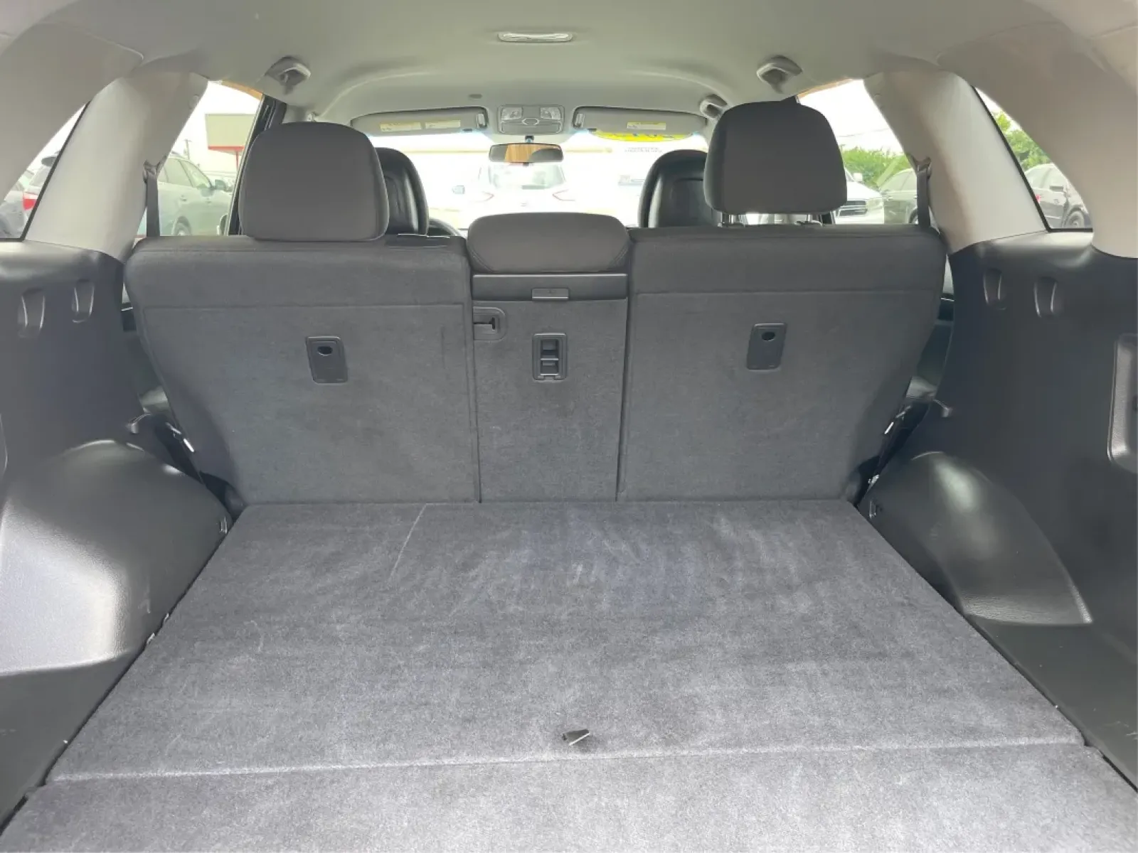 2015 Kia Sorento LX (5XYKT3A60FG) with an 2.4L I-4 gasoline direct injection engine, located at 880 E. National Road, Vandalia, OH, 45377, (937) 908-9800, 39.891918, -84.183594 - ### Discover Adventure with the 2015 Kia Sorento LX - Your Perfect Family SUV!<br /> <br /> Are you seeking the ideal vehicle for weekend getaways or daily commutes? Look no further! The 2015 Kia Sorento LX is the perfect SUV for growing families and adventure-seekers alike. With its spacious interi - Photo#12