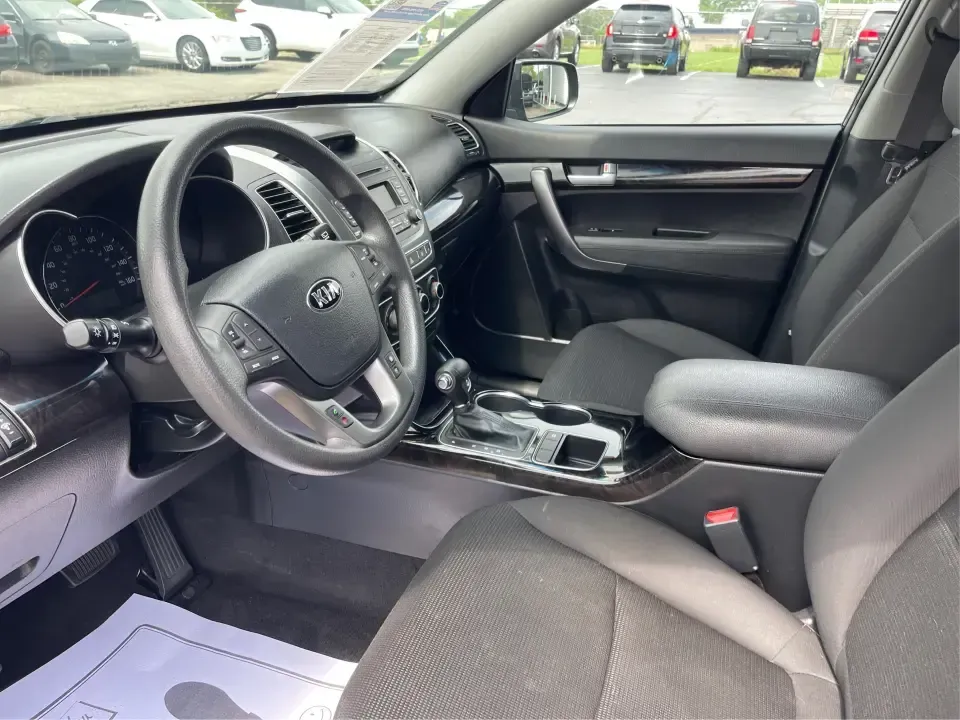 2015 Kia Sorento LX (5XYKT3A60FG) with an 2.4L I-4 gasoline direct injection engine, 6-Speed Automatic transmission, located at 401 Woodman Dr, Riverside, OH, 45431, (937) 908-9800, 39.760899, -84.123421 - ### Discover Adventure with the 2015 Kia Sorento LX - Your Perfect Family SUV!<br /> <br /> Are you seeking the ideal vehicle for weekend getaways or daily commutes? Look no further! The 2015 Kia Sorento LX is the perfect SUV for growing families and adventure-seekers alike. With its spacious interi - Photo#9