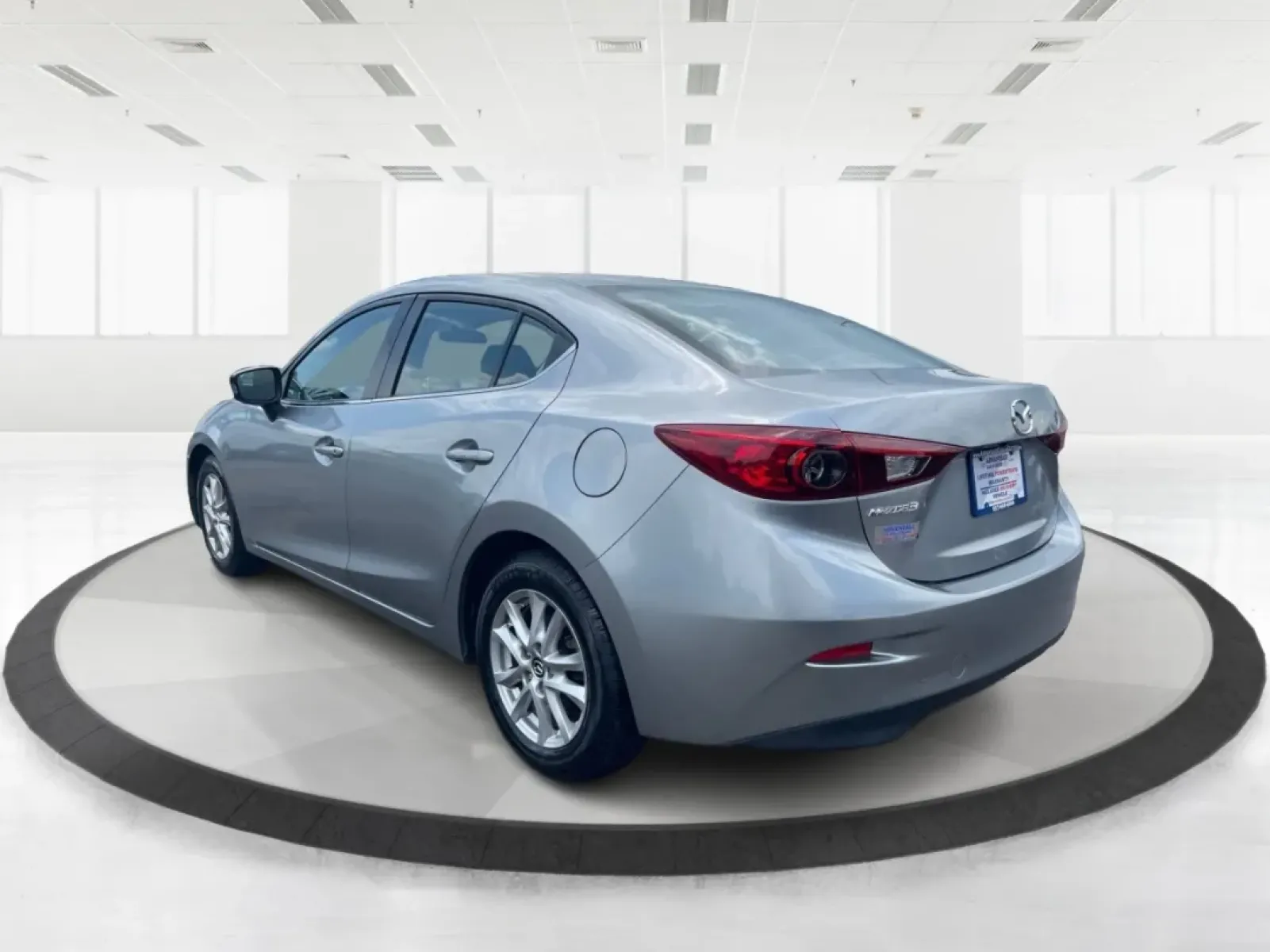 2016 Mazda Mazda3 i Sport (JM1BM1U73G1) with an SKYACTIV-G 2L I-4 gasoline direct injection engine, located at 1184 Kauffman Ave, Fairborn, OH, 45324, (937) 908-9800, 39.807072, -84.030914 - Experience a new level of driving with the 2016 Mazda3 i Sport, available now at Advantage Car and Credit in Fairborn, OH. This stylish sedan is more than just a mode of transportation; it's your perfect companion for everything from daily commutes to weekend road trips. With an impressive fuel-effi - Photo#3