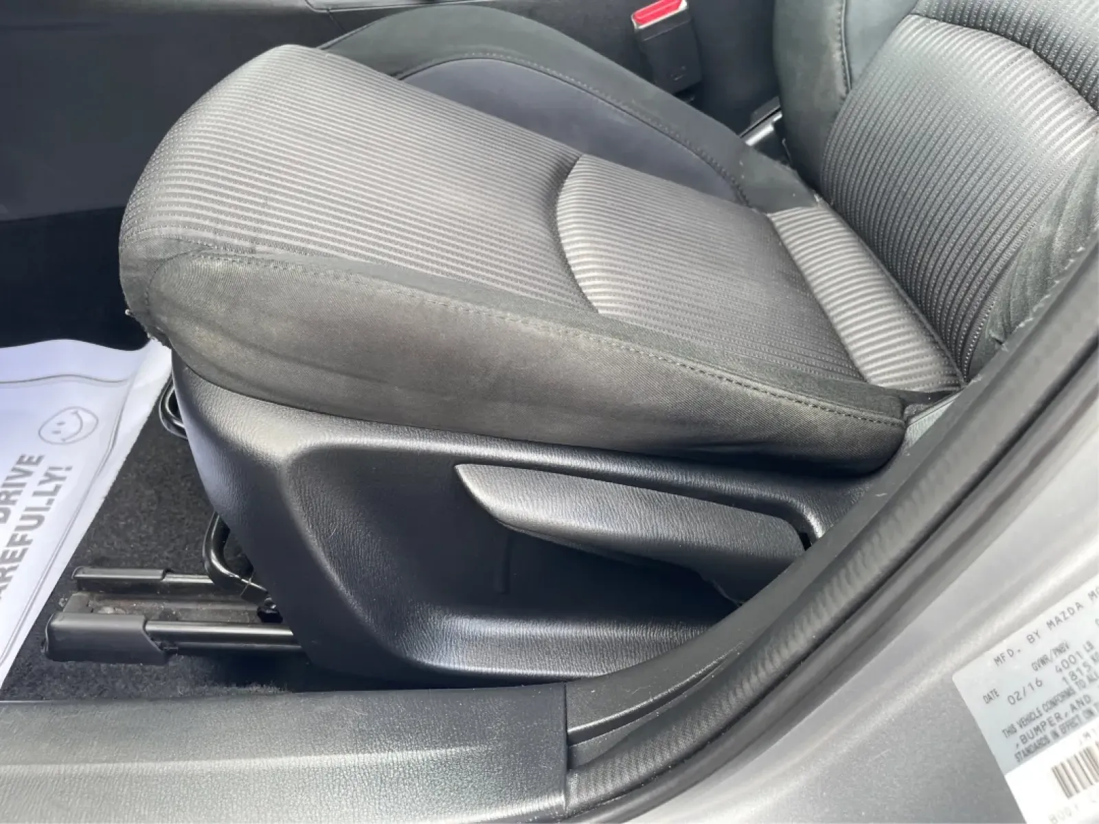 2016 Mazda Mazda3 i Sport (JM1BM1U73G1) with an SKYACTIV-G 2L I-4 gasoline direct injection engine, located at 1184 Kauffman Ave, Fairborn, OH, 45324, (937) 908-9800, 39.807072, -84.030914 - Experience a new level of driving with the 2016 Mazda3 i Sport, available now at Advantage Car and Credit in Fairborn, OH. This stylish sedan is more than just a mode of transportation; it's your perfect companion for everything from daily commutes to weekend road trips. With an impressive fuel-effi - Photo#17