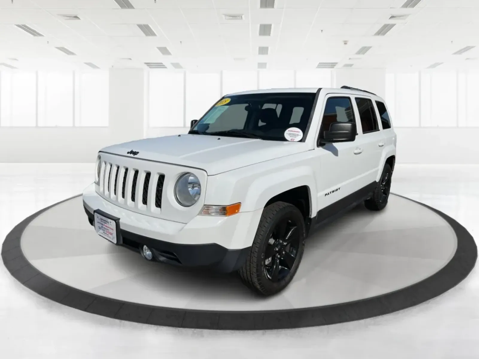 2015 Jeep Patriot Altitude Edition (1C4NJPBA1FD) with an 2L I-4 DOHC engine, located at 880 E. National Road, Vandalia, OH, 45377, (937) 908-9800, 39.891918, -84.183594 - Are you ready to elevate your adventures and embrace a life filled with excitement? If you're a weekend wanderer or a growing family looking for a reliable SUV, the 2015 Jeep Patriot Altitude Edition at Advantage Car and Credit is here to meet your needs. With its spacious interior, rugged design, a - Photo#5
