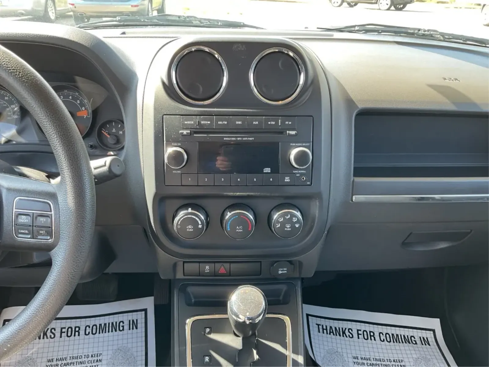 2015 Jeep Patriot Altitude Edition (1C4NJPBA1FD) with an 2L I-4 DOHC engine, located at 880 E. National Road, Vandalia, OH, 45377, (937) 908-9800, 39.891918, -84.183594 - Are you ready to elevate your adventures and embrace a life filled with excitement? If you're a weekend wanderer or a growing family looking for a reliable SUV, the 2015 Jeep Patriot Altitude Edition at Advantage Car and Credit is here to meet your needs. With its spacious interior, rugged design, a - Photo#11