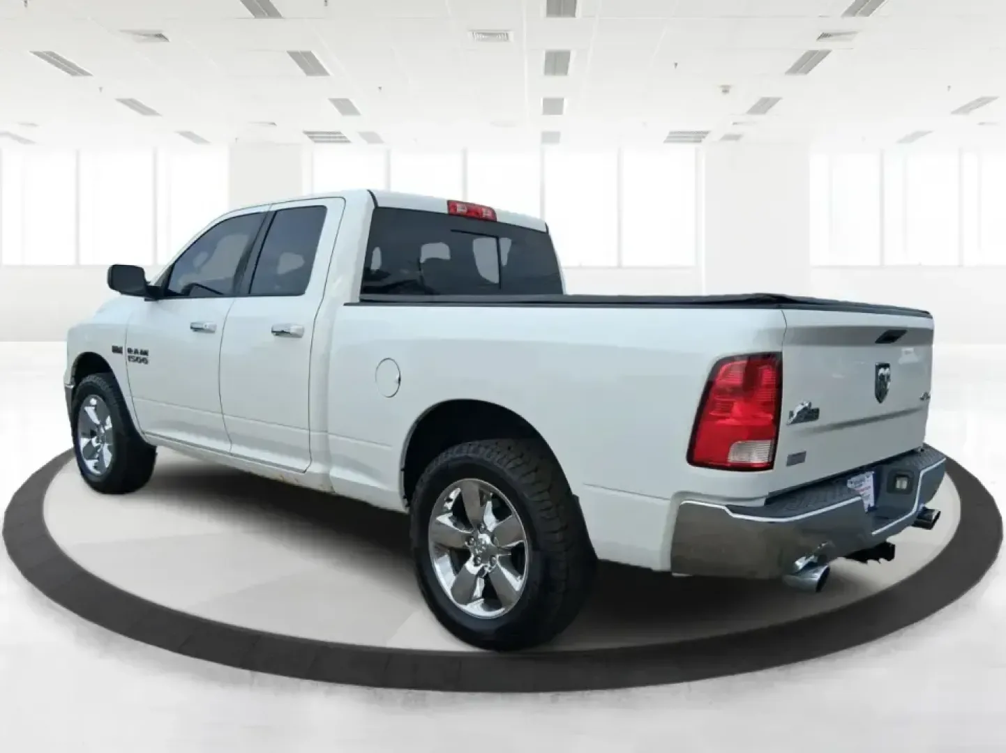 2016 Ram 1500 Big Horn (1C6RR7GTXGS) with an 5.7L V8 OHV 16V engine, 6A transmission, located at 4508 South Dixie Dr, Moraine, OH, 45439, (937) 908-9800, 39.689976, -84.218452 - Need a truck that can handle weekday work, weekend towing, and family errands without feeling like a stripped-down fleet vehicle? This 2016 Ram 1500 Big Horn Quad Cab in Bright White Clearcoat is built for real life in Moraine-whether you're hauling gear down South Dixie Drive, heading toward I-75 f- Photo#4