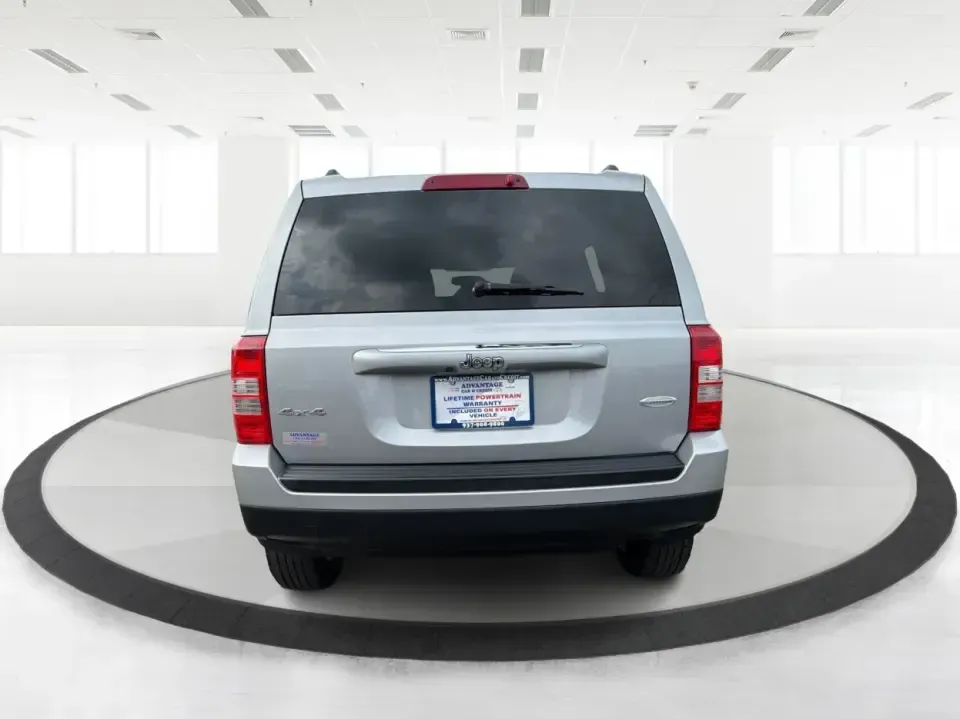 2017 Jeep Patriot Latitude 4x4 (1C4NJRFB2HD) with an 2.4L I-4 DOHC engine, located at 880 E. National Road, Vandalia, OH, 45377, (937) 908-9800, 39.891918, -84.183594 - Weekend trailheads, snowy school drop-offs, and everyday commutes around the Miami Valley all ask for the same thing: a compact SUV that's easy to live with and ready when the weather turns. This 2017 Jeep Patriot Latitude 4x4 in Billet Silver Metallic Clearcoat fits that lifestyle with Jeep capabil- Photo#3