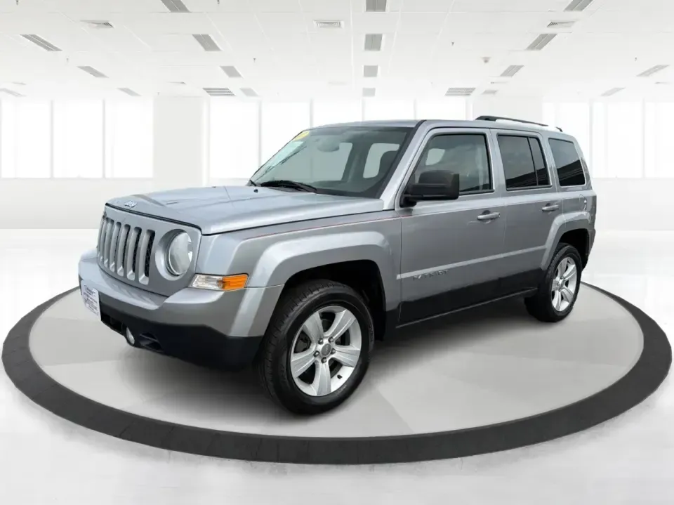 2017 Jeep Patriot Latitude 4x4 (1C4NJRFB2HD) with an 2.4L I-4 DOHC engine, located at 880 E. National Road, Vandalia, OH, 45377, (937) 908-9800, 39.891918, -84.183594 - Weekend trailheads, snowy school drop-offs, and everyday commutes around the Miami Valley all ask for the same thing: a compact SUV that's easy to live with and ready when the weather turns. This 2017 Jeep Patriot Latitude 4x4 in Billet Silver Metallic Clearcoat fits that lifestyle with Jeep capabil- Photo#8