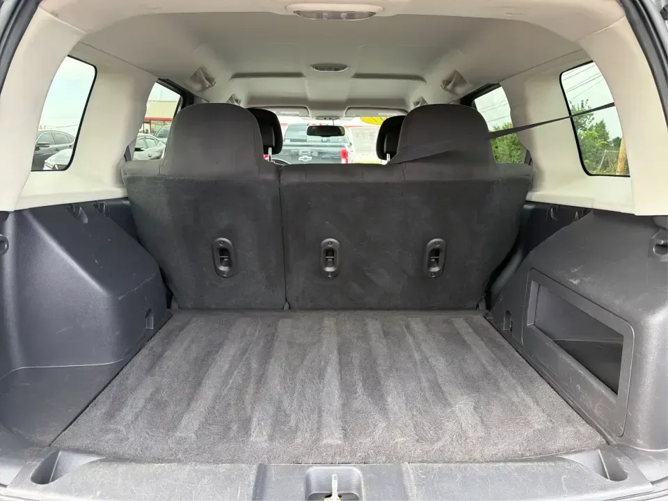 2017 Jeep Patriot Latitude 4x4 (1C4NJRFB2HD) with an 2.4L I-4 DOHC engine, located at 880 E. National Road, Vandalia, OH, 45377, (937) 908-9800, 39.891918, -84.183594 - Weekend trailheads, snowy school drop-offs, and everyday commutes around the Miami Valley all ask for the same thing: a compact SUV that's easy to live with and ready when the weather turns. This 2017 Jeep Patriot Latitude 4x4 in Billet Silver Metallic Clearcoat fits that lifestyle with Jeep capabil- Photo#12