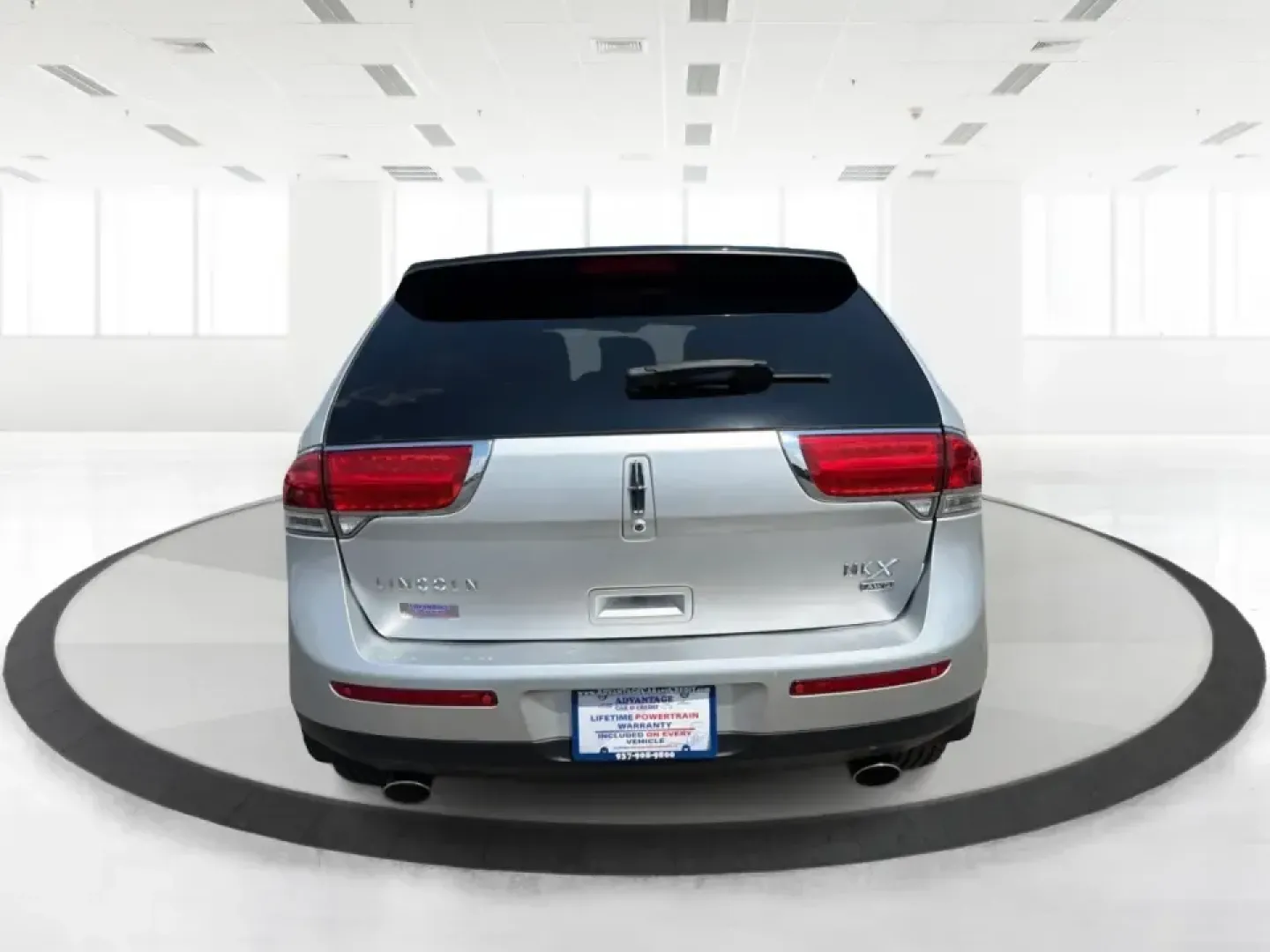 2012 Lincoln MKX Base (2LMDJ8JK1CB) with an 3.7L V6 DOHC 24V engine, 6-Speed Automatic transmission, located at 401 Woodman Dr, Riverside, OH, 45431, (937) 908-9800, 39.760899, -84.123421 - Need a comfortable, confident SUV for daily commuting to Wright-Patterson AFB, school drop-offs in Beavercreek, and weekend runs to The Greene or Carillon Historical Park? This 2012 Lincoln MKX Base in classic Silver delivers the kind of quiet ride, upscale comfort, and V6 power that makes errands f- Photo#3