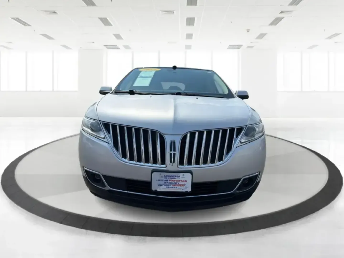 2012 Lincoln MKX Base (2LMDJ8JK1CB) with an 3.7L V6 DOHC 24V engine, 6-Speed Automatic transmission, located at 401 Woodman Dr, Riverside, OH, 45431, (937) 908-9800, 39.760899, -84.123421 - Need a comfortable, confident SUV for daily commuting to Wright-Patterson AFB, school drop-offs in Beavercreek, and weekend runs to The Greene or Carillon Historical Park? This 2012 Lincoln MKX Base in classic Silver delivers the kind of quiet ride, upscale comfort, and V6 power that makes errands f- Photo#7