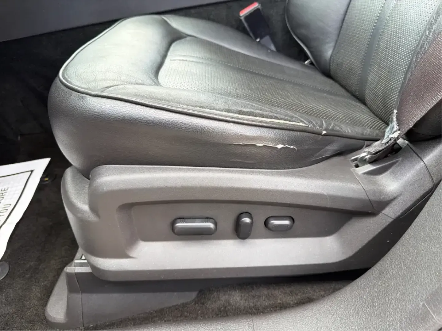 2012 Lincoln MKX Base (2LMDJ8JK1CB) with an 3.7L V6 DOHC 24V engine, 6-Speed Automatic transmission, located at 401 Woodman Dr, Riverside, OH, 45431, (937) 908-9800, 39.760899, -84.123421 - Need a comfortable, confident SUV for daily commuting to Wright-Patterson AFB, school drop-offs in Beavercreek, and weekend runs to The Greene or Carillon Historical Park? This 2012 Lincoln MKX Base in classic Silver delivers the kind of quiet ride, upscale comfort, and V6 power that makes errands f- Photo#17