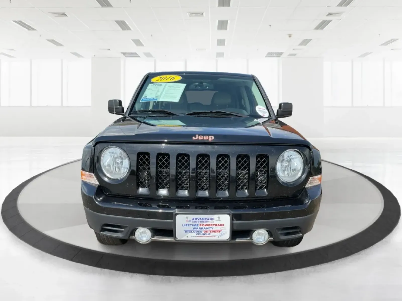 2016 Jeep Patriot 75th Anniversary (1C4NJPBBXGD) with an 2.4L I-4 DOHC engine, located at 880 E. National Road, Vandalia, OH, 45377, (937) 908-9800, 39.891918, -84.183594 - **Discover Your Next Adventure with the 2016 Jeep Patriot 75th Anniversary Edition!**<br /> <br /> Are you ready to embark on your next road trip or weekend adventure? The 2016 Jeep Patriot 75th Anniversary Edition is the perfect vehicle for those who crave exploration while enjoying the comforts of - Photo#7