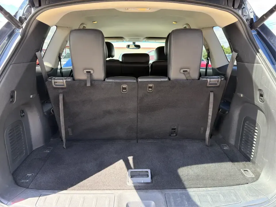 2015 Nissan Pathfinder SL (5N1AR2MM2FC) with an 3.5L V-6 DOHC engine, Continuously Variable Transmission transmission, located at 880 E. National Road, Vandalia, OH, 45377, (937) 908-9800, 39.891918, -84.183594 - Pack up the kids, load the cooler, and point the GPS toward your next weekend escape-this 2015 Nissan Pathfinder SL is the kind of 3-row SUV that fits real life in Vandalia, from school drop-offs and Costco runs to road trips up I75 and afternoons at the National Museum of the U.S. Air Force. With c- Photo#12
