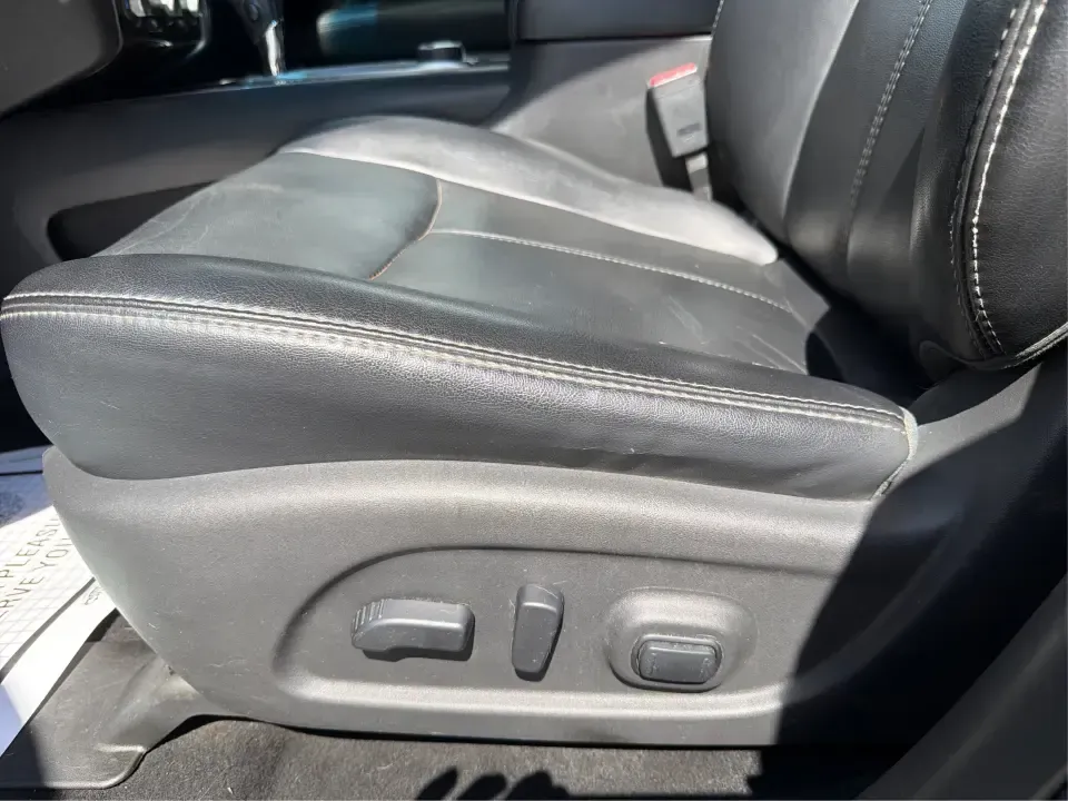 2015 Nissan Pathfinder SL (5N1AR2MM2FC) with an 3.5L V-6 DOHC engine, Continuously Variable Transmission transmission, located at 880 E. National Road, Vandalia, OH, 45377, (937) 908-9800, 39.891918, -84.183594 - Pack up the kids, load the cooler, and point the GPS toward your next weekend escape-this 2015 Nissan Pathfinder SL is the kind of 3-row SUV that fits real life in Vandalia, from school drop-offs and Costco runs to road trips up I75 and afternoons at the National Museum of the U.S. Air Force. With c- Photo#17