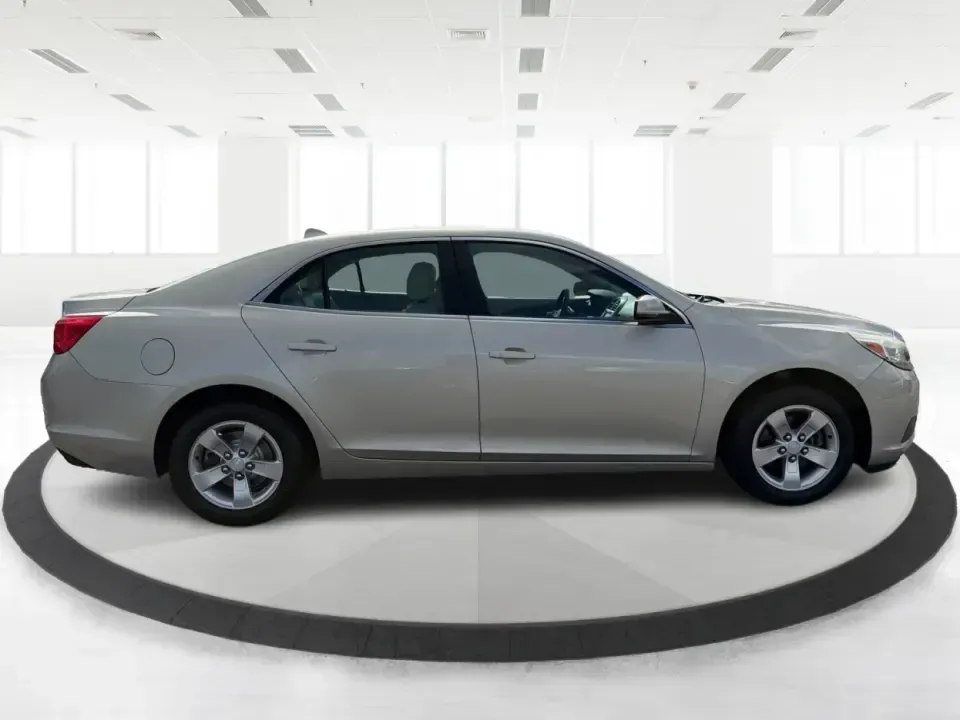 2013 Chevrolet Malibu 1LT (1G11C5SA8DF) with an ECOTEC 2.5L I-4 gasoline direct injection engine, 6-Speed Automatic transmission, located at 4508 South Dixie Dr, Moraine, OH, 45439, (937) 908-9800, 39.689976, -84.218452 - Need a dependable commuter that still feels comfortable for date night in the Oregon District or a quick weekend escape out toward Caesar Creek? This 2013 Chevrolet Malibu 1LT sedan is built for real-life driving in Moraine and the greater Dayton area-easy to park, smooth on I75, and efficient enoug- Photo#1