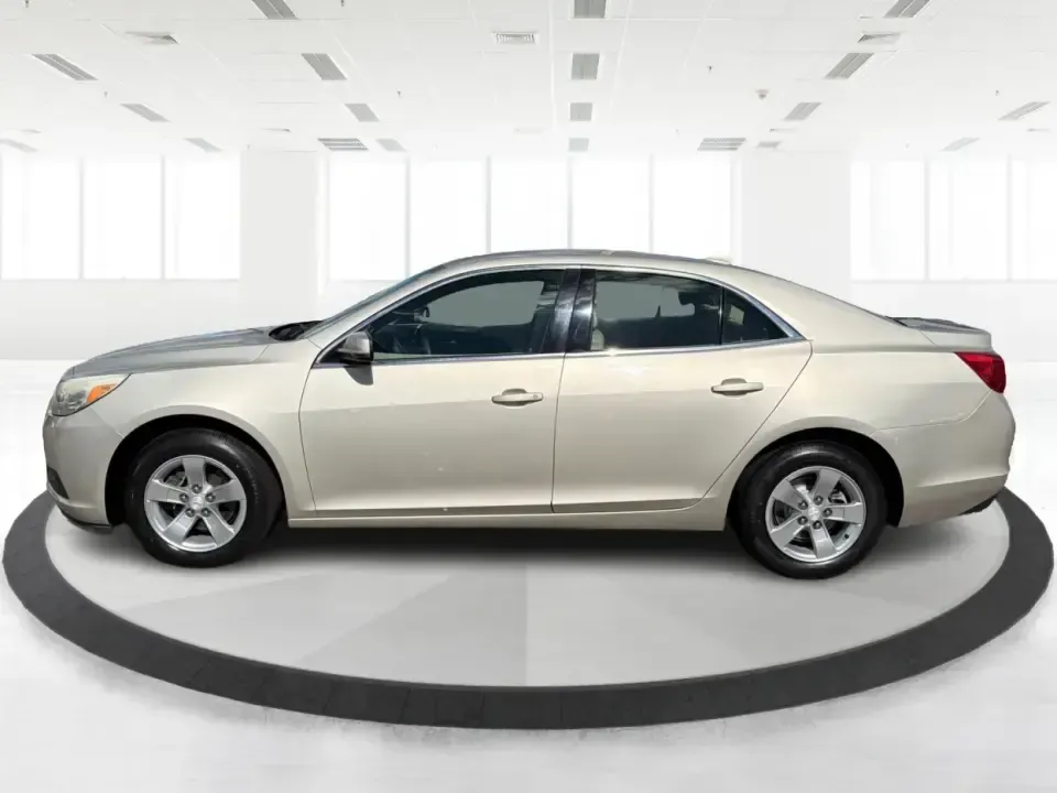 2013 Chevrolet Malibu 1LT (1G11C5SA8DF) with an ECOTEC 2.5L I-4 gasoline direct injection engine, 6-Speed Automatic transmission, located at 4508 South Dixie Dr, Moraine, OH, 45439, (937) 908-9800, 39.689976, -84.218452 - Need a dependable commuter that still feels comfortable for date night in the Oregon District or a quick weekend escape out toward Caesar Creek? This 2013 Chevrolet Malibu 1LT sedan is built for real-life driving in Moraine and the greater Dayton area-easy to park, smooth on I75, and efficient enoug- Photo#5