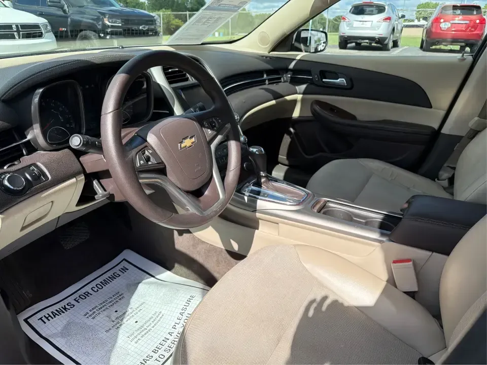 2013 Chevrolet Malibu 1LT (1G11C5SA8DF) with an ECOTEC 2.5L I-4 gasoline direct injection engine, 6-Speed Automatic transmission, located at 4508 South Dixie Dr, Moraine, OH, 45439, (937) 908-9800, 39.689976, -84.218452 - Need a dependable commuter that still feels comfortable for date night in the Oregon District or a quick weekend escape out toward Caesar Creek? This 2013 Chevrolet Malibu 1LT sedan is built for real-life driving in Moraine and the greater Dayton area-easy to park, smooth on I75, and efficient enoug- Photo#9