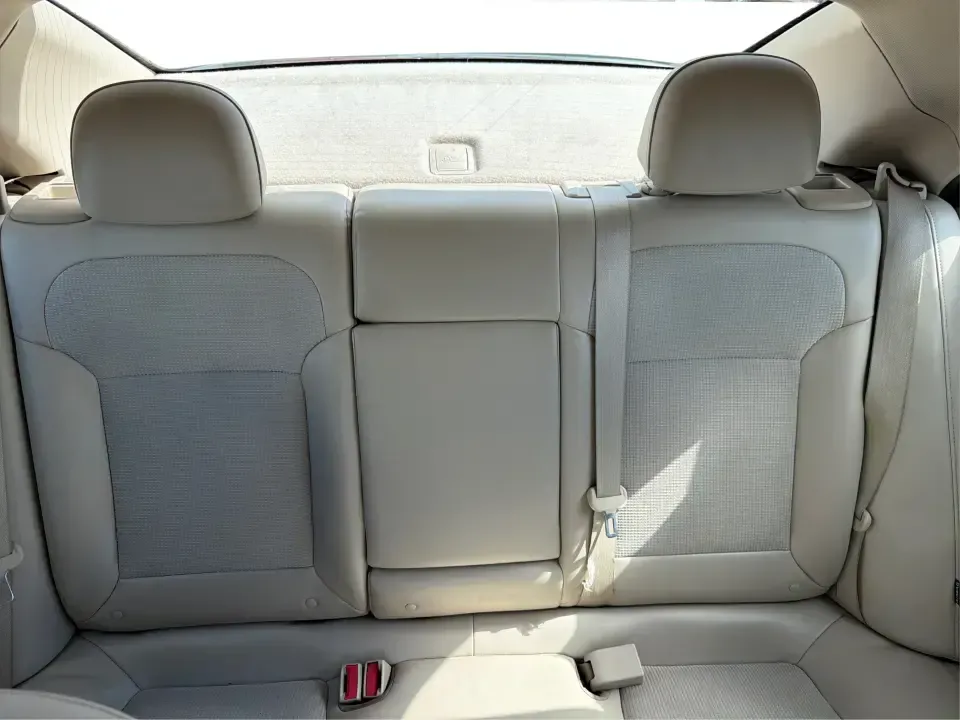 2013 Chevrolet Malibu 1LT (1G11C5SA8DF) with an ECOTEC 2.5L I-4 gasoline direct injection engine, 6-Speed Automatic transmission, located at 4508 South Dixie Dr, Moraine, OH, 45439, (937) 908-9800, 39.689976, -84.218452 - Need a dependable commuter that still feels comfortable for date night in the Oregon District or a quick weekend escape out toward Caesar Creek? This 2013 Chevrolet Malibu 1LT sedan is built for real-life driving in Moraine and the greater Dayton area-easy to park, smooth on I75, and efficient enoug- Photo#14