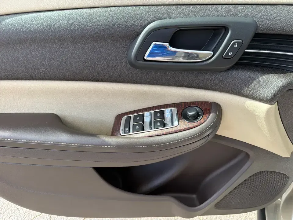 2013 Chevrolet Malibu 1LT (1G11C5SA8DF) with an ECOTEC 2.5L I-4 gasoline direct injection engine, 6-Speed Automatic transmission, located at 4508 South Dixie Dr, Moraine, OH, 45439, (937) 908-9800, 39.689976, -84.218452 - Need a dependable commuter that still feels comfortable for date night in the Oregon District or a quick weekend escape out toward Caesar Creek? This 2013 Chevrolet Malibu 1LT sedan is built for real-life driving in Moraine and the greater Dayton area-easy to park, smooth on I75, and efficient enoug- Photo#19