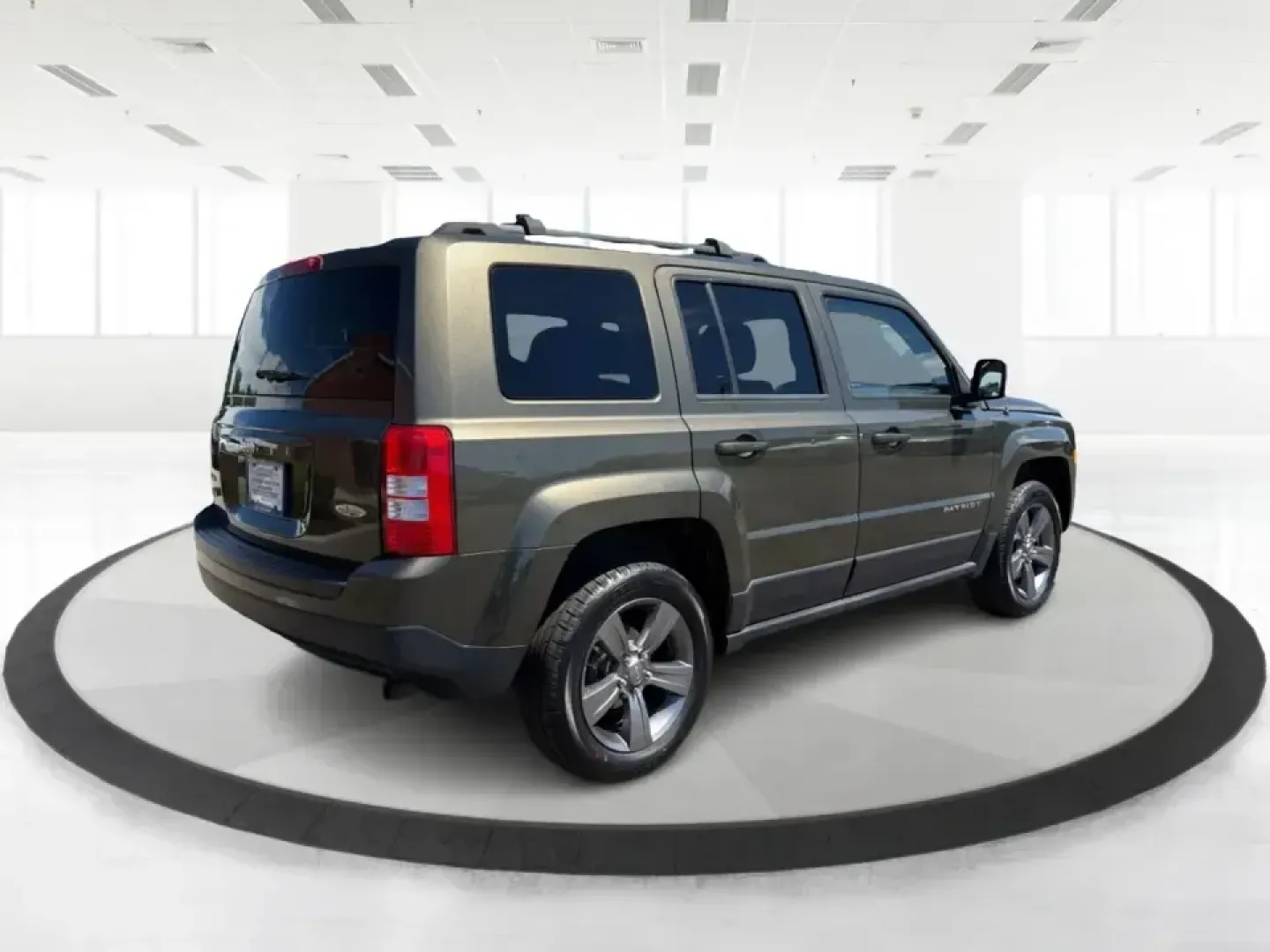 2015 Jeep Patriot Latitude 4WD (1C4NJRFB3FD) with an 2.4L L4 DOHC 16V engine, located at 8750 N County Rd 25A, Piqua, OH, 45356, (937) 908-9800, 40.164391, -84.232513 - When your weekends bounce between soccer fields, grocery runs, and quick getaways to the outdoors, you need an SUV that can handle everyday life without feeling like a chore. This 2015 Jeep Patriot Latitude 4WD is a practical, adventure-ready choice for Piqua-area drivers who want confident traction- Photo#2