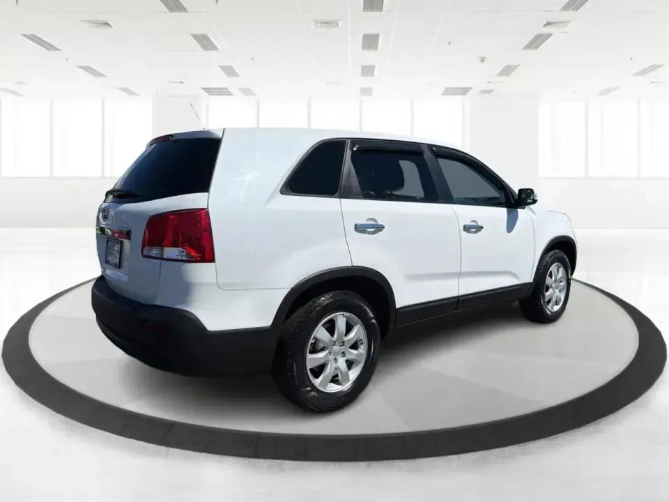 2013 Kia Sorento LX (5XYKT3A17DG) with an 2.4L I-4 DOHC engine, 6-Speed Automatic transmission, located at 401 Woodman Dr, Riverside, OH, 45431, (937) 908-9800, 39.760899, -84.123421 - Pack up the kids, load the groceries, or point the GPS toward a weekend getaway-this 2013 Kia Sorento LX is the kind of practical SUV that fits real life in Riverside, Ohio. With confident road manners for daily commuting and flexible space for road trips, it's a smart choice for growing families, b- Photo#2