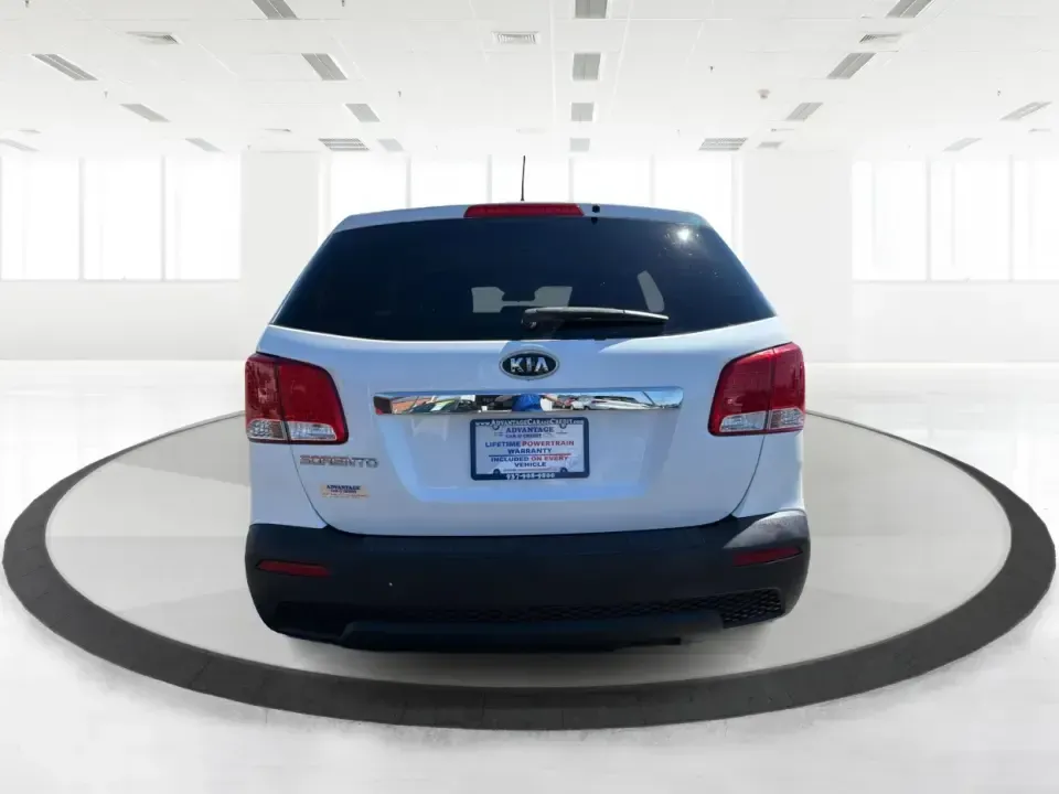 2013 Kia Sorento LX (5XYKT3A17DG) with an 2.4L I-4 DOHC engine, 6-Speed Automatic transmission, located at 401 Woodman Dr, Riverside, OH, 45431, (937) 908-9800, 39.760899, -84.123421 - Pack up the kids, load the groceries, or point the GPS toward a weekend getaway-this 2013 Kia Sorento LX is the kind of practical SUV that fits real life in Riverside, Ohio. With confident road manners for daily commuting and flexible space for road trips, it's a smart choice for growing families, b- Photo#3