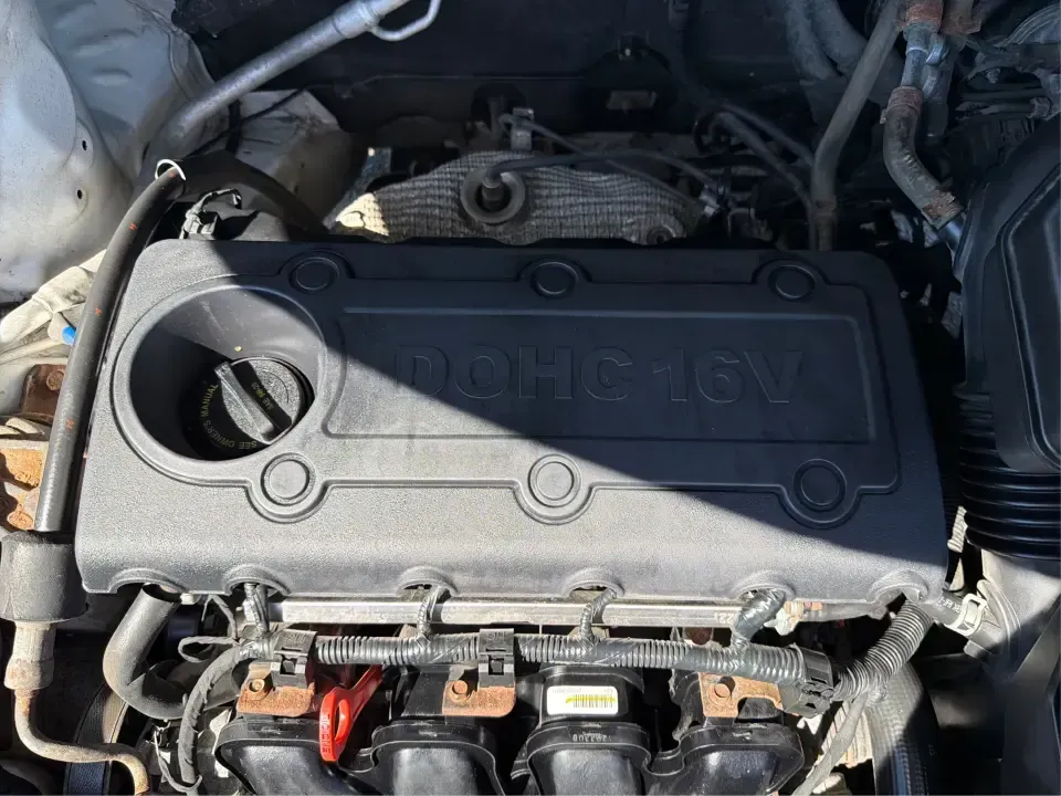 2013 Kia Sorento LX (5XYKT3A17DG) with an 2.4L I-4 DOHC engine, 6-Speed Automatic transmission, located at 401 Woodman Dr, Riverside, OH, 45431, (937) 908-9800, 39.760899, -84.123421 - Pack up the kids, load the groceries, or point the GPS toward a weekend getaway-this 2013 Kia Sorento LX is the kind of practical SUV that fits real life in Riverside, Ohio. With confident road manners for daily commuting and flexible space for road trips, it's a smart choice for growing families, b- Photo#11