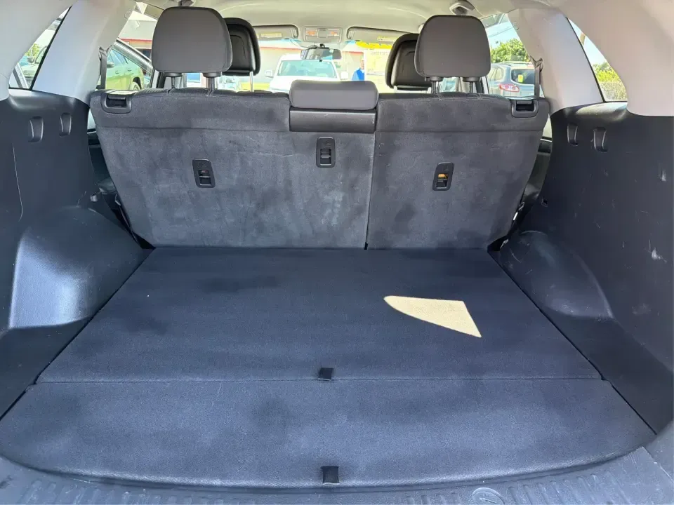 2013 Kia Sorento LX (5XYKT3A17DG) with an 2.4L I-4 DOHC engine, 6-Speed Automatic transmission, located at 401 Woodman Dr, Riverside, OH, 45431, (937) 908-9800, 39.760899, -84.123421 - Pack up the kids, load the groceries, or point the GPS toward a weekend getaway-this 2013 Kia Sorento LX is the kind of practical SUV that fits real life in Riverside, Ohio. With confident road manners for daily commuting and flexible space for road trips, it's a smart choice for growing families, b- Photo#12