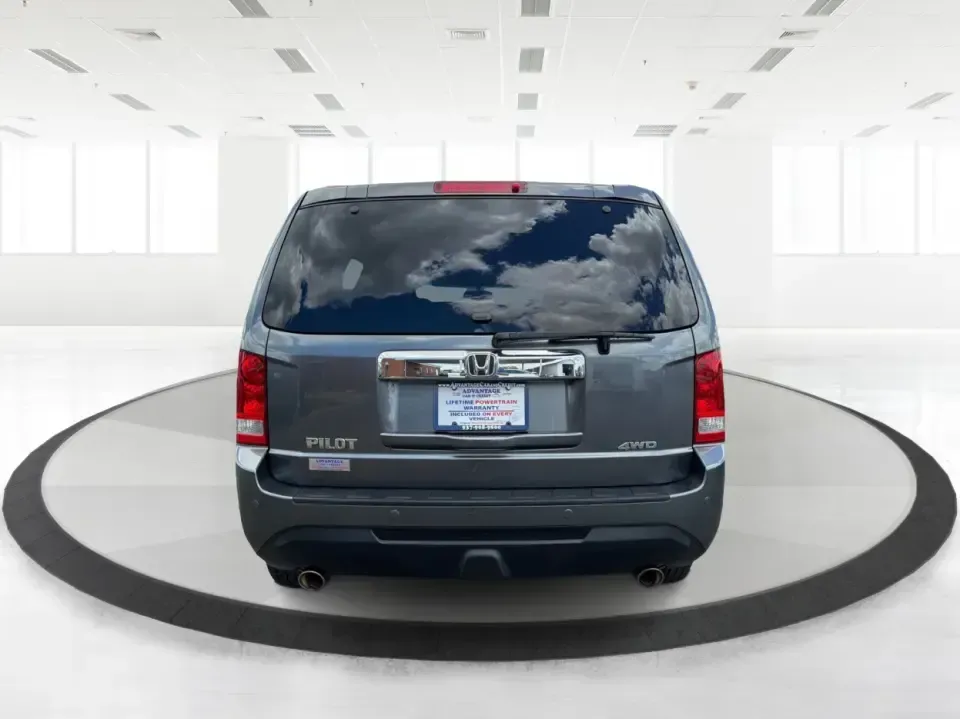 2012 Honda Pilot EX 4WD 5-Spd AT (5FNYF4H46CB) with an 3.5L V6 SOHC 24V engine, 5-Speed Automatic transmission, located at 1230 East Main St, Xenia, OH, 45385, (937) 908-9800, 39.688026, -83.910172 - Picture your next Ohio weekend: the kids packed up, coolers in the back, and plenty of room for friends-then cruising from Piqua to Indian Lake or over to Dayton without feeling cramped. This 2012 Honda Pilot EX 4WD is built for real life, whether you're tackling school drop-offs, long commutes on I- Photo#3