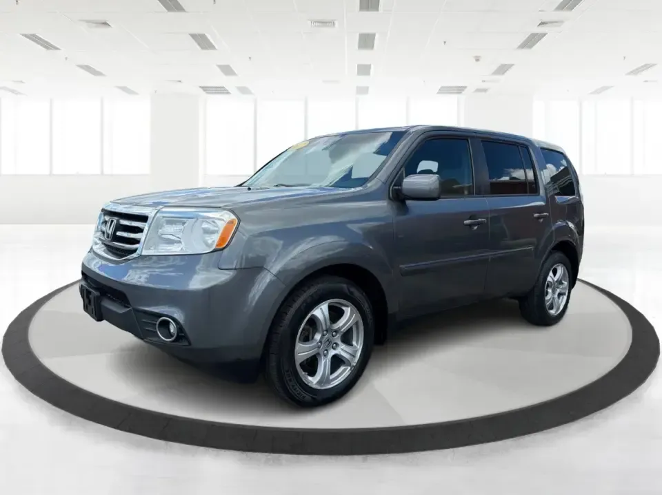 2012 Honda Pilot EX 4WD 5-Spd AT (5FNYF4H46CB) with an 3.5L V6 SOHC 24V engine, 5-Speed Automatic transmission, located at 1230 East Main St, Xenia, OH, 45385, (937) 908-9800, 39.688026, -83.910172 - Picture your next Ohio weekend: the kids packed up, coolers in the back, and plenty of room for friends-then cruising from Piqua to Indian Lake or over to Dayton without feeling cramped. This 2012 Honda Pilot EX 4WD is built for real life, whether you're tackling school drop-offs, long commutes on I- Photo#8