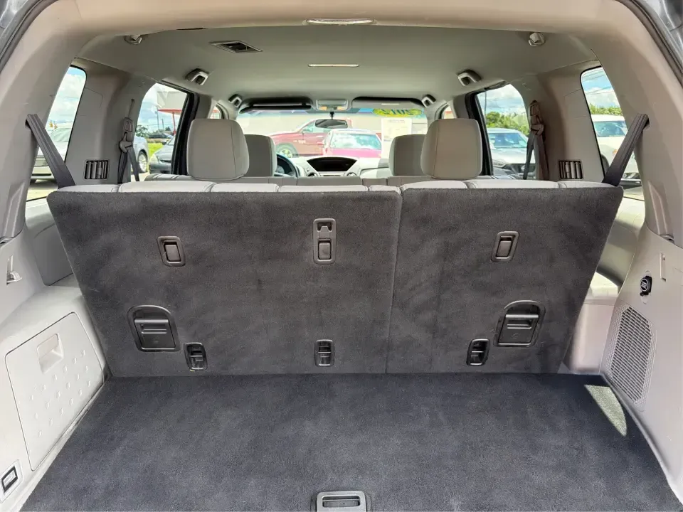 2012 Honda Pilot EX 4WD 5-Spd AT (5FNYF4H46CB) with an 3.5L V6 SOHC 24V engine, 5-Speed Automatic transmission, located at 1230 East Main St, Xenia, OH, 45385, (937) 908-9800, 39.688026, -83.910172 - Picture your next Ohio weekend: the kids packed up, coolers in the back, and plenty of room for friends-then cruising from Piqua to Indian Lake or over to Dayton without feeling cramped. This 2012 Honda Pilot EX 4WD is built for real life, whether you're tackling school drop-offs, long commutes on I- Photo#12