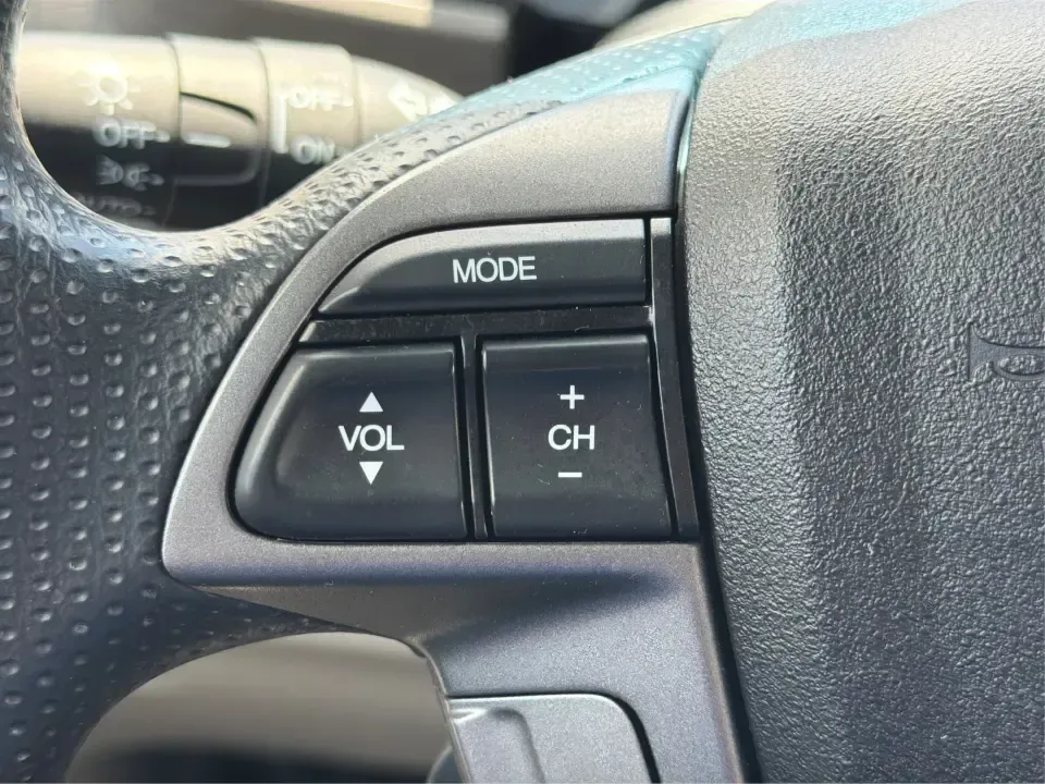 2012 Honda Pilot EX 4WD 5-Spd AT (5FNYF4H46CB) with an 3.5L V6 SOHC 24V engine, 5-Speed Automatic transmission, located at 1230 East Main St, Xenia, OH, 45385, (937) 908-9800, 39.688026, -83.910172 - Picture your next Ohio weekend: the kids packed up, coolers in the back, and plenty of room for friends-then cruising from Piqua to Indian Lake or over to Dayton without feeling cramped. This 2012 Honda Pilot EX 4WD is built for real life, whether you're tackling school drop-offs, long commutes on I- Photo#16