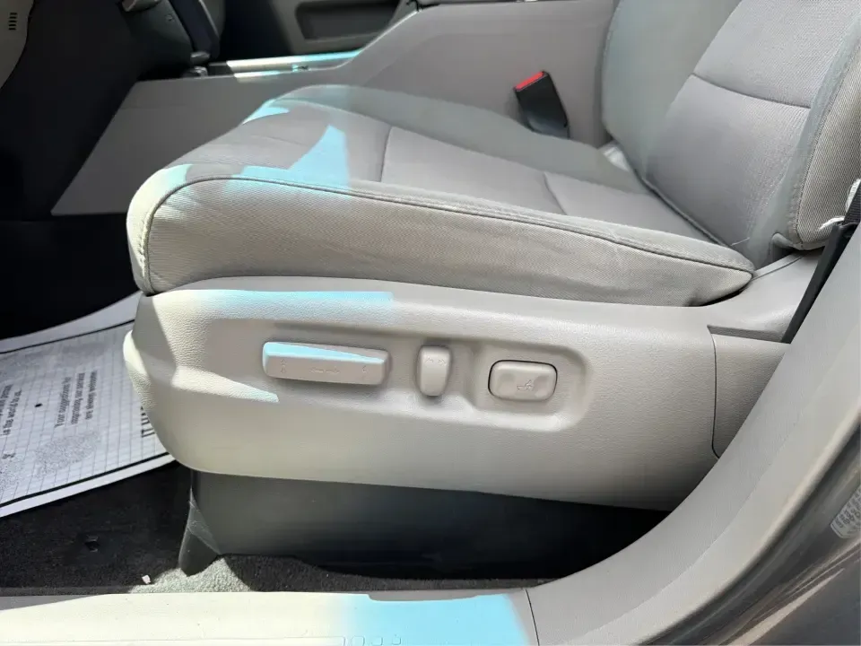 2012 Honda Pilot EX 4WD 5-Spd AT (5FNYF4H46CB) with an 3.5L V6 SOHC 24V engine, 5-Speed Automatic transmission, located at 1230 East Main St, Xenia, OH, 45385, (937) 908-9800, 39.688026, -83.910172 - Picture your next Ohio weekend: the kids packed up, coolers in the back, and plenty of room for friends-then cruising from Piqua to Indian Lake or over to Dayton without feeling cramped. This 2012 Honda Pilot EX 4WD is built for real life, whether you're tackling school drop-offs, long commutes on I- Photo#18