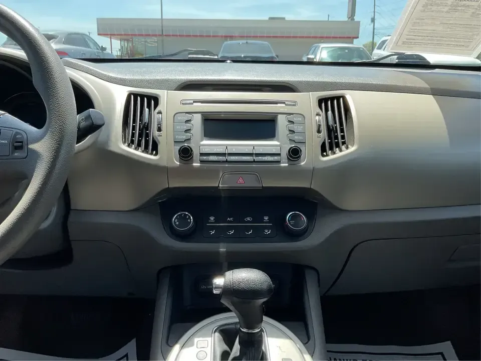 2015 Kia Sportage LX (KNDPBCAC7F7) with an 2.4L V6 DOHC 24V engine, 6-Speed Automatic transmission, located at 4508 South Dixie Dr, Moraine, OH, 45439, (937) 908-9800, 39.689976, -84.218452 - **Explore the Open Road with the 2015 Kia Sportage LX Perfect for Your Next Adventure!**<br /> <br /> Imagine hitting the open road with your loved ones, whether it's a weekend getaway or a daily commute. The 2015 Kia Sportage LX, available at Advantage Car and Credit in Fairborn, OH, is the ideal - Photo#13