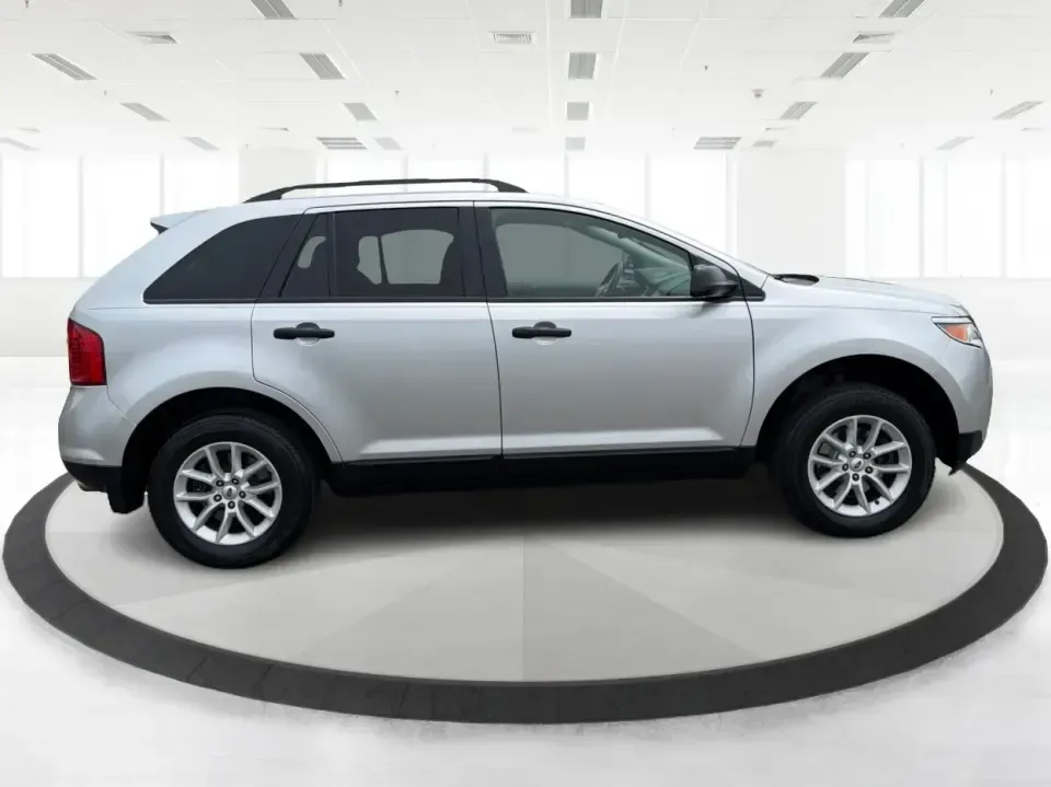 2014 Ford Edge SE FWD (2FMDK3GC0EB) with an 3.5L V6 DOHC 24V engine, 6-Speed Automatic transmission, located at 880 E. National Road, Vandalia, OH, 45377, (937) 908-9800, 39.891918, -84.183594 - Need an SUV that fits real life in the Miami Valley-school drop-offs, a steady commute, and weekend errands-without feeling bulky or hard to park? This 2014 Ford Edge SE FWD is a smart, comfortable choice for everyday drivers who want roomy seating for five, useful tech, and confident road manners f- Photo#1